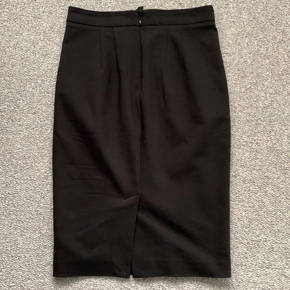 Black pencil skirt - Picture 2 of 3